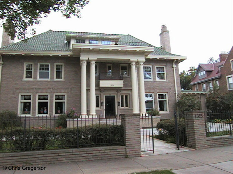 Photo of Kenwood Residence(1020)