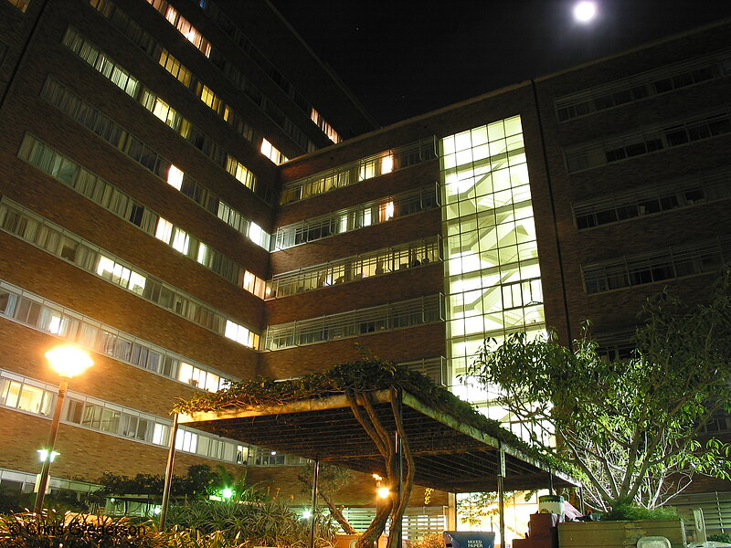 Photo of UCLA Courtyard at Night(2676)
