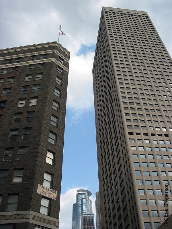 Photo of Plymouth Building and Multifoods Tower(2981)