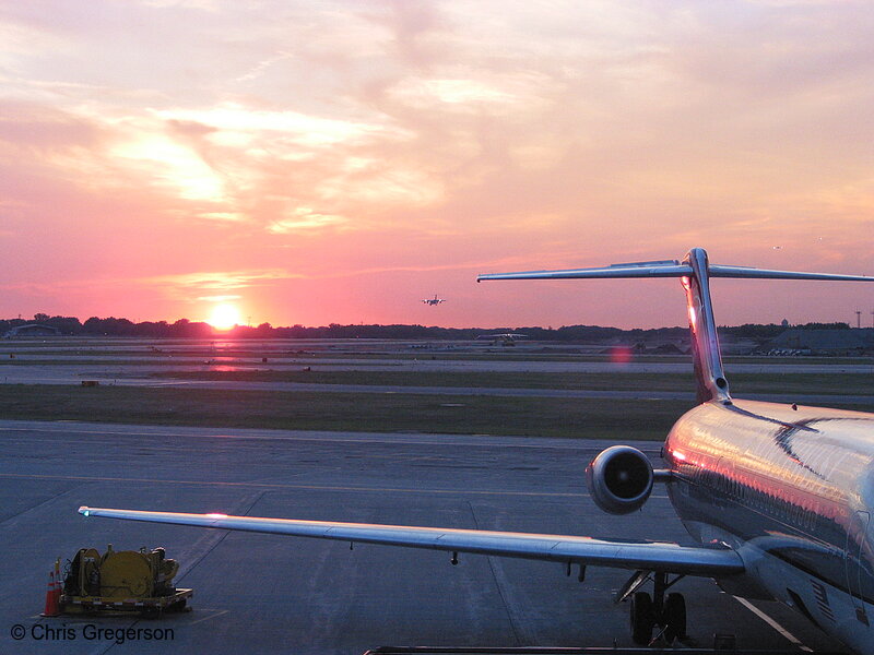 Photo of Jetliner at Gate, MSP Airport(4368)