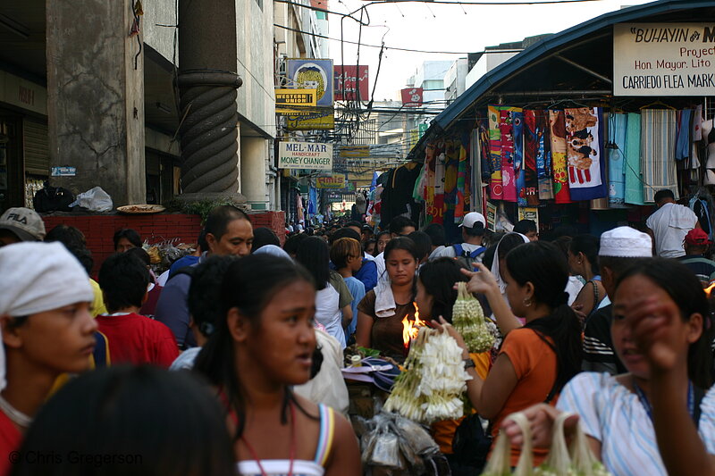 Photo of Busy Day on Carriedo Flea Market(5502)