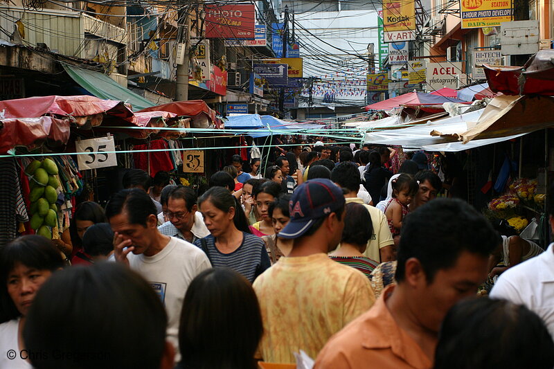 Photo of A Crowd of People in One of Quinta Market Alley(5507)