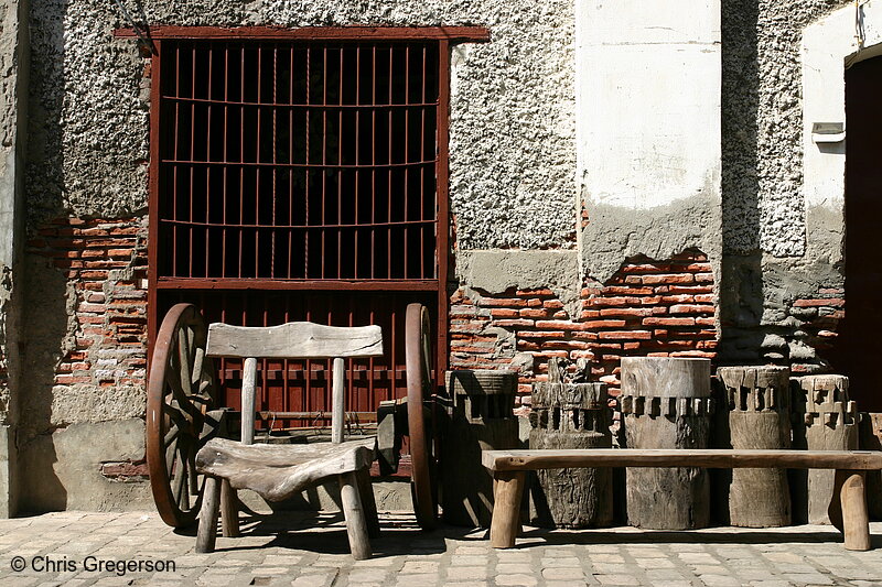 Photo of A Display of Artifacts on an Old Street in Vigan, Ilocos Sur(5571)