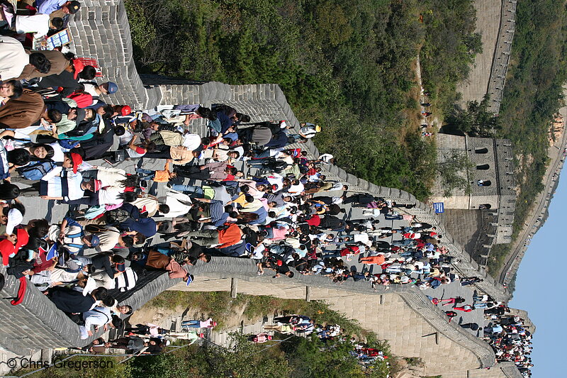 Photo of Tourist Crowds on the Great Wall of China During a Holiday(5885)