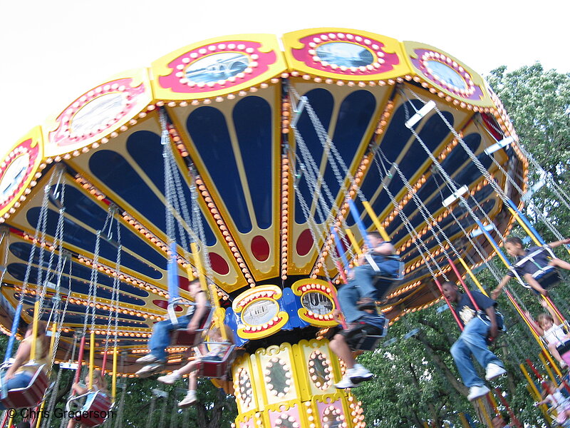 Photo of Swing Ride at the Como Park Amusement Park(6559)
