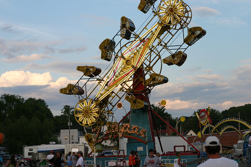 Photo of Amusement Ride, St. Croix County Fair Midway(6988)