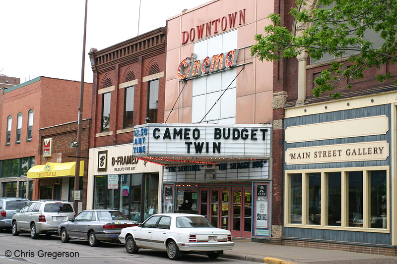 Photo of Cameo Budget Twin Movie Theater, Eau Claire, WI(7011)