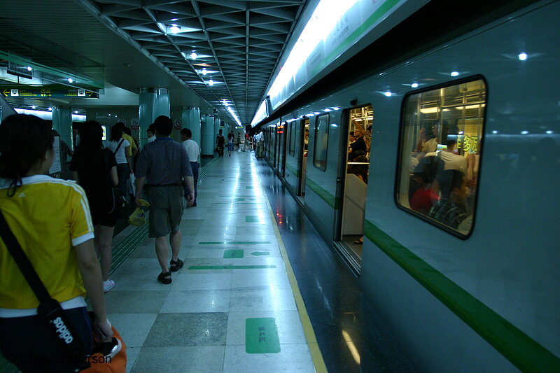 Photo of Shanghai Subway Station Platform(7285)