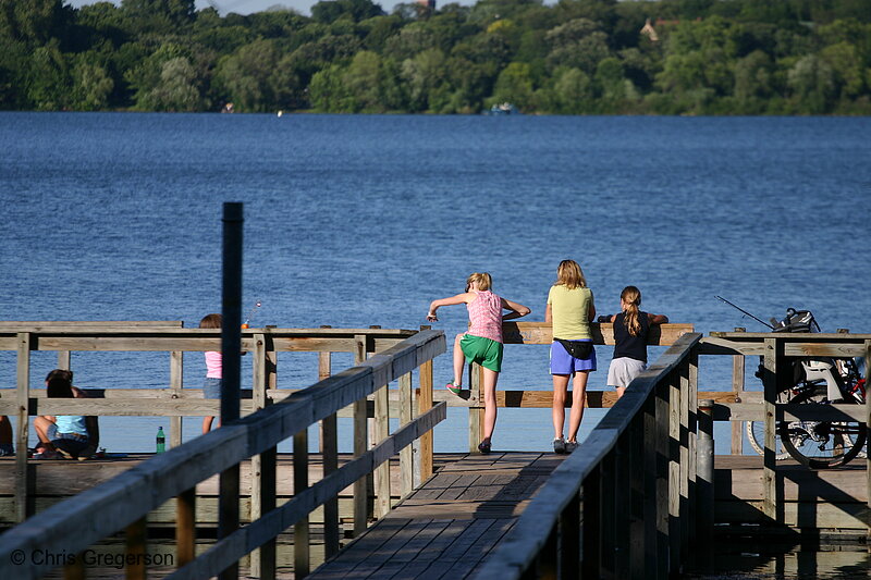 Photo of Family at Lake Harriet Dock(7770)