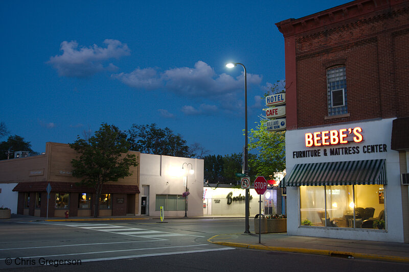 Photo of Knowles and Third Street at Night, New Richmond(7871)