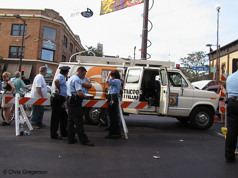 Photo of Minneapolis Police and the KSTP News Van(937)
